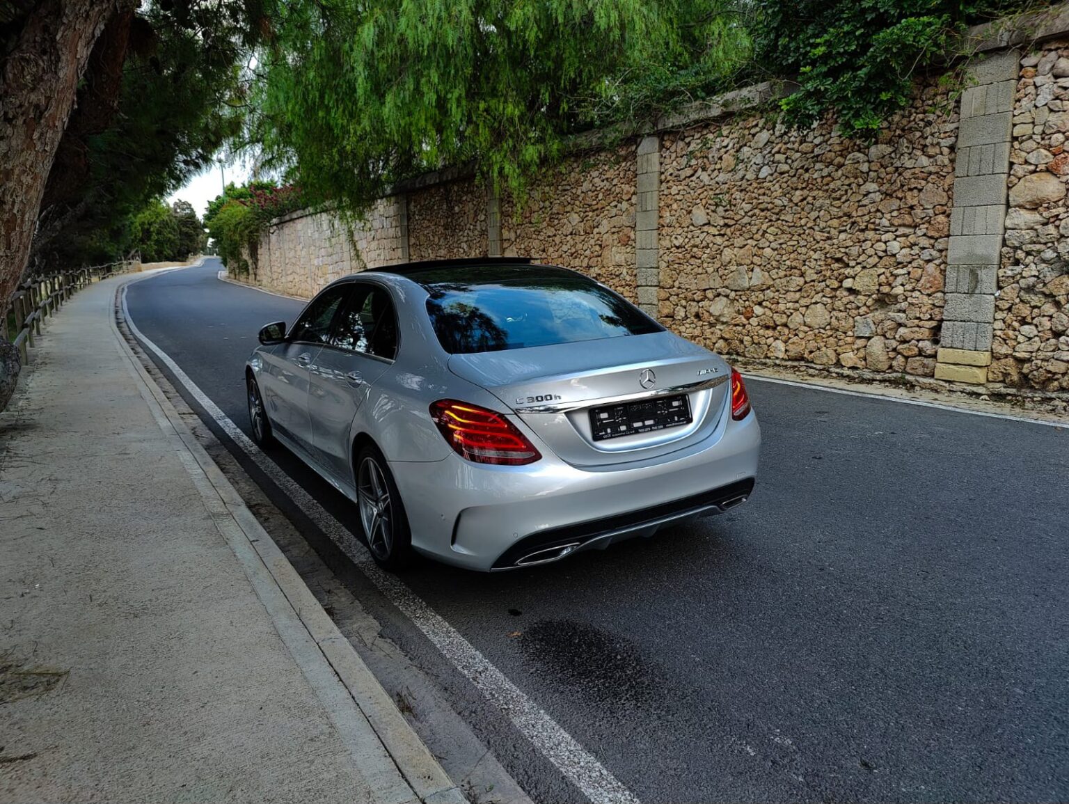 Mercedes-Benz C300h AMG - Drive Auto Import